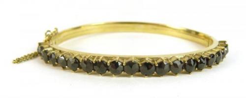 Granátový náramek Granátový náramek