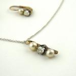 Souprava s mořskými perlami a diamanty - 0,70 ct Souprava s mořskými perlami a diamanty - 0,70 ct