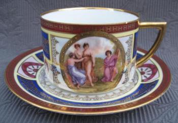 Šálek s podšálkem, karlovarský porcelán  Šálek s podšálkem, karlovarský porcelán