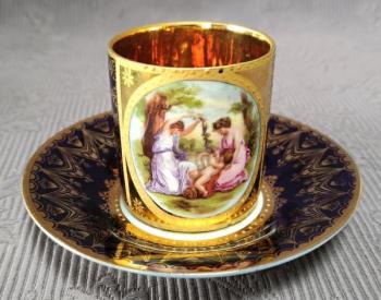 Šálek s podšálkem, karlovarský porcelán Šálek s podšálkem, karlovarský porcelán