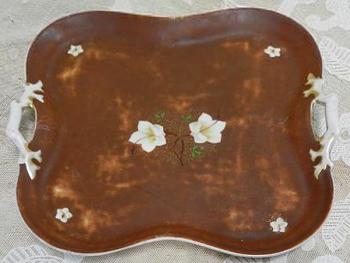 Čtvercový hnědý tác KPM Berlin 19. st. Čtvercový hnědý tác KPM Berlin 19. st.