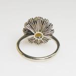 Zlatý prsten s opálem a diamanty Zlatý prsten s opálem a diamanty