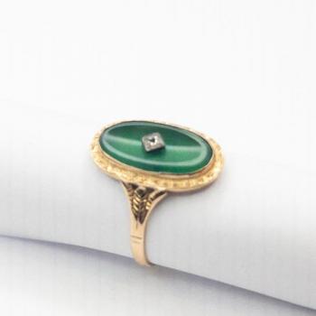 Zlatý prsten s chryzoprasem Zlatý prsten s chryzoprasem