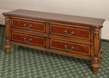 297. Nízká skřínka v barokním stylu 297. Nízká skřínka v barokním stylu