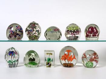 104. Soubor 10 skleněných těžítek 104. Soubor 10 skleněných těžítek