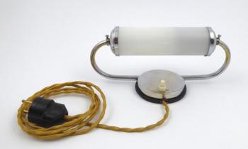 Stylové funkcionalistické nástěnné svítidlo Stylové funkcionalistické nástěnné svítidlo