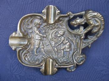 Popelník, pohádkový námět s drakem  Popelník, pohádkový námět s drakem