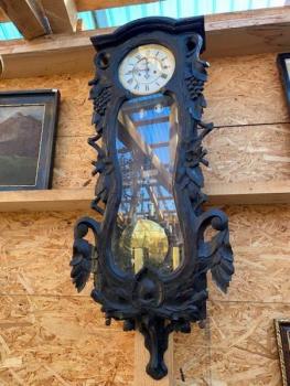 Nástěnné řezbované hodiny  Nástěnné řezbované hodiny