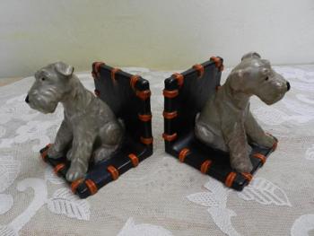 Zarážky na knihy, pes - Ant. Mayer Keramik Austria Zarážky na knihy, pes - Ant. Mayer Keramik Austria