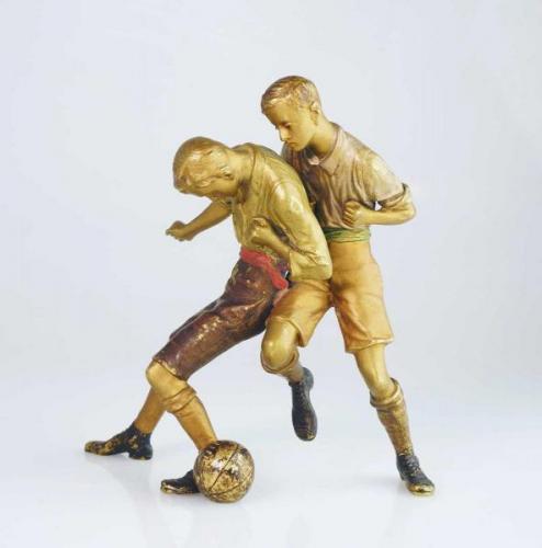 Bronzové sousoší fotbalistů - vídeňský bronz Bronzové sousoší fotbalistů - vídeňský bronz