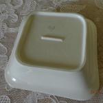 Porcelánová mísa s malovanými květy Porcelánová mísa s malovanými květy