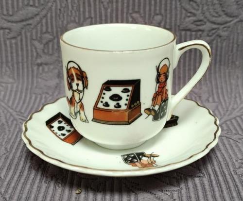 Šálek s podšálkem, dětský motiv II., zn. Victoria  Šálek s podšálkem, dětský motiv II., zn. Victoria