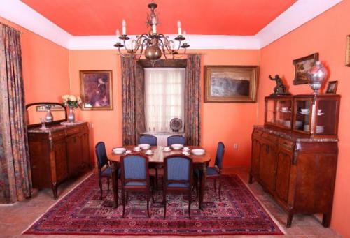 Luxusní starožitná jídelna Art Deco Luxusní starožitná jídelna Art Deco