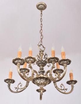 Neorokokový desetiramenný lustr. Zrestaurovaný Neorokokový desetiramenný lustr. Zrestaurovaný