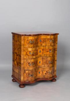 Barokní komoda Barokní komoda