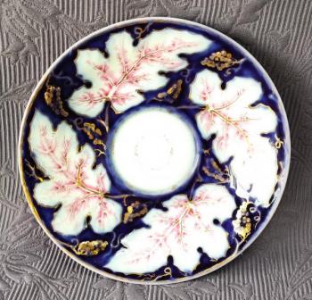 Talířek, zn. Aich ( Doubí ), 19. stol. Talířek, zn. Aich ( Doubí ), 19. stol.