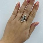 Zlatý prsten přírodními diamanty a perlami Akoya Zlatý prsten přírodními diamanty a perlami Akoya