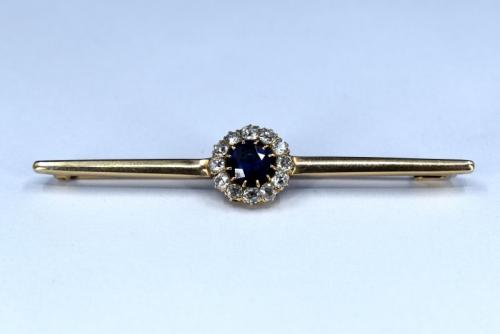 Zlatá brož se safírem a brilianty, 1920 Zlatá brož se safírem a brilianty, 1920