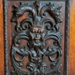 Velká neorenesanční knihovna s erbem Velká neorenesanční knihovna s erbem