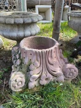 Kamenný květináč  Kamenný květináč