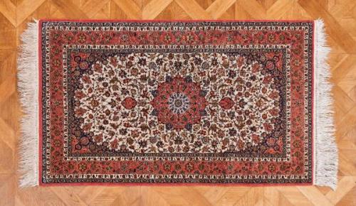 Perský koberec Isfahan s hedvábím 170 X 93 cm Perský koberec Isfahan s hedvábím 170 X 93 cm
