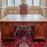 Starožitný psací stůl z dubu velký Starožitný psací stůl z dubu velký