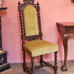 Párové neorenesanční židle s erby Párové neorenesanční židle s erby