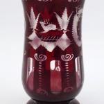 Vyšší ručně broušená váza s rubínovou lazurou Vyšší ručně broušená váza s rubínovou lazurou