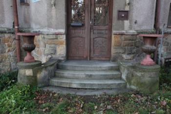 Starožitné litinové zaharadní vázy výška 75cm Starožitné litinové zaharadní vázy výška 75cm