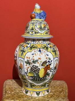 Tiffany and Company, Váza s víkem Tiffany and Company, Váza s víkem