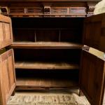 Holandská renesanční skříň (”Beeldenkast”) 17. st  Holandská renesanční skříň (”Beeldenkast”) 17. st