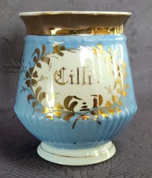 Hrnek - buclák Cilli    Hrnek - buclák Cilli