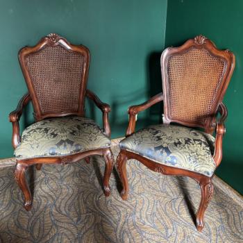 270. Pár křesel v rokokovém stylu 270. Pár křesel v rokokovém stylu