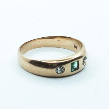 Starožitný zlatý prsten s brilianty a smaragdem Starožitný zlatý prsten s brilianty a smaragdem