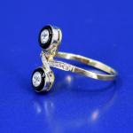 Au 585/1000/ 2,75 g, brilliant cut diamonds 2 x 0,15 ct, onyx Au 585/1000/ 2,75 g, brilliant cut diamonds 2 x 0,15 ct, onyx