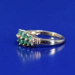 Zlatý prsten se smaragdy a brilianty Zlatý prsten se smaragdy a brilianty