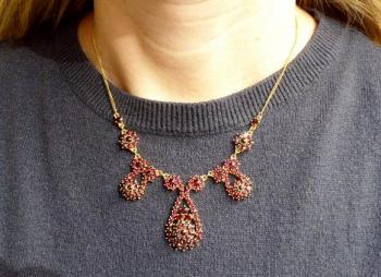 Zlacený stříbrný náhrdelník - Granát, Turnov Zlacený stříbrný náhrdelník - Granát, Turnov