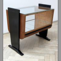 Starožitný bar restaurovaný v Ateliérech Bárta. Starožitný bar restaurovaný v Ateliérech Bárta.