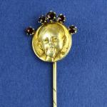 Detail starožitné jehlice Detail starožitné jehlice