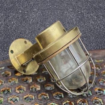 Námořní mosazné světlo I  Námořní mosazné světlo I