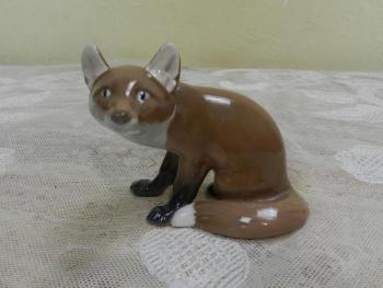 Porcelánová plastika lišáka - Kodaň (Copenhagen) Porcelánová plastika lišáka - Kodaň (Copenhagen)
