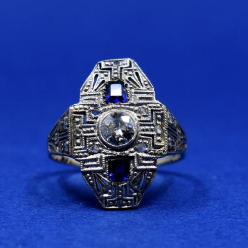 Bílozlatý art deco prsten s briliantem Bílozlatý art deco prsten s briliantem