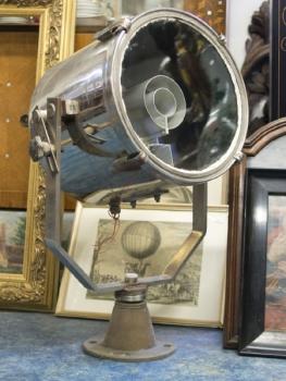 Světlomet Světlomet