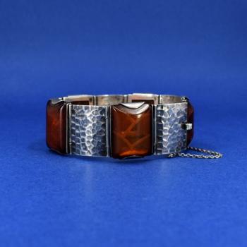 Stříbrný náramek s jantarem Stříbrný náramek s jantarem