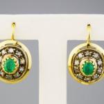 Zlaté náušnice se smaragdy a diamanty Zlaté náušnice se smaragdy a diamanty