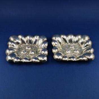 Pár stříbrných mističek Pár stříbrných mističek