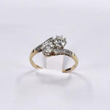 Zlatý prsten s brilianty Zlatý prsten s brilianty