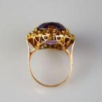 Zlatý prsten s ametystem Zlatý prsten s ametystem