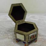 Mosazná orientální dózička / šperkovnice Mosazná orientální dózička / šperkovnice