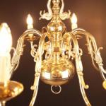 Osmiramenný vlámský lustr. Funkční Osmiramenný vlámský lustr. Funkční